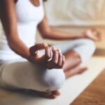 Mindfulness si Yoga